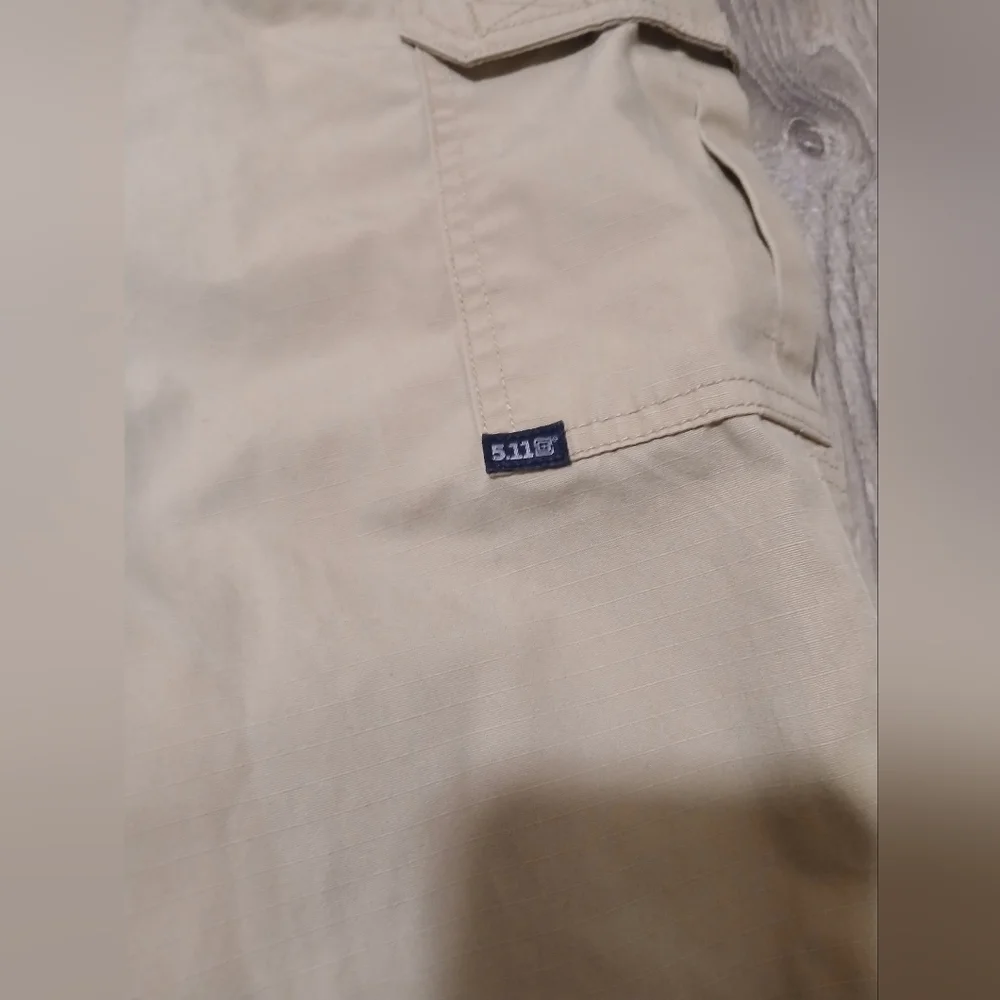 511 Tactile Womens Work Pants. Khaki. Size 10. Fixed Waistband. Many Pockets.